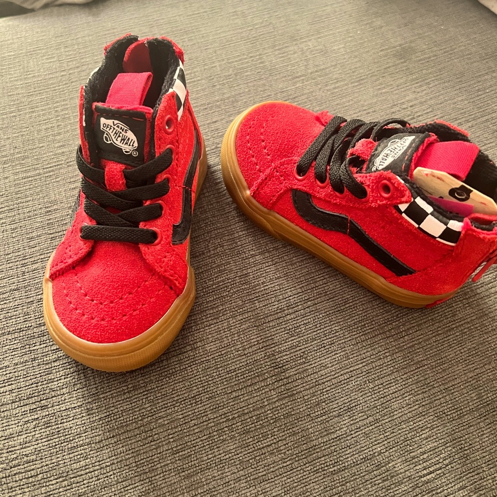 2 pair of Vans